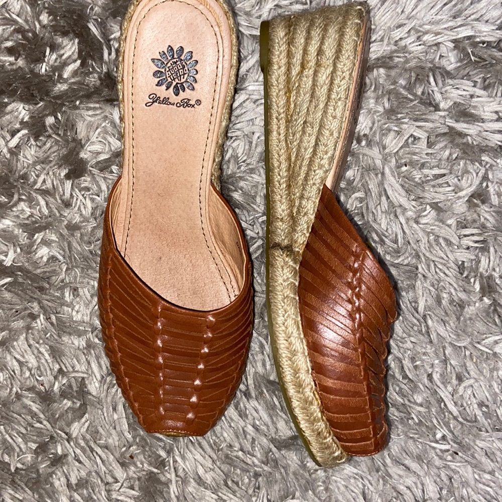 Yellow box wedges